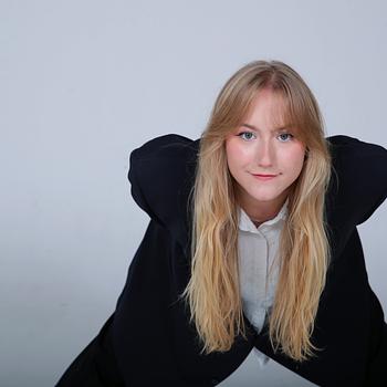 Esther Fischer Profile Picture