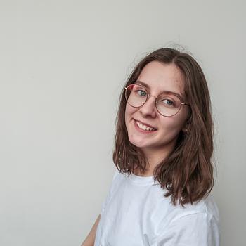 Elena Hofmeister Profile Picture